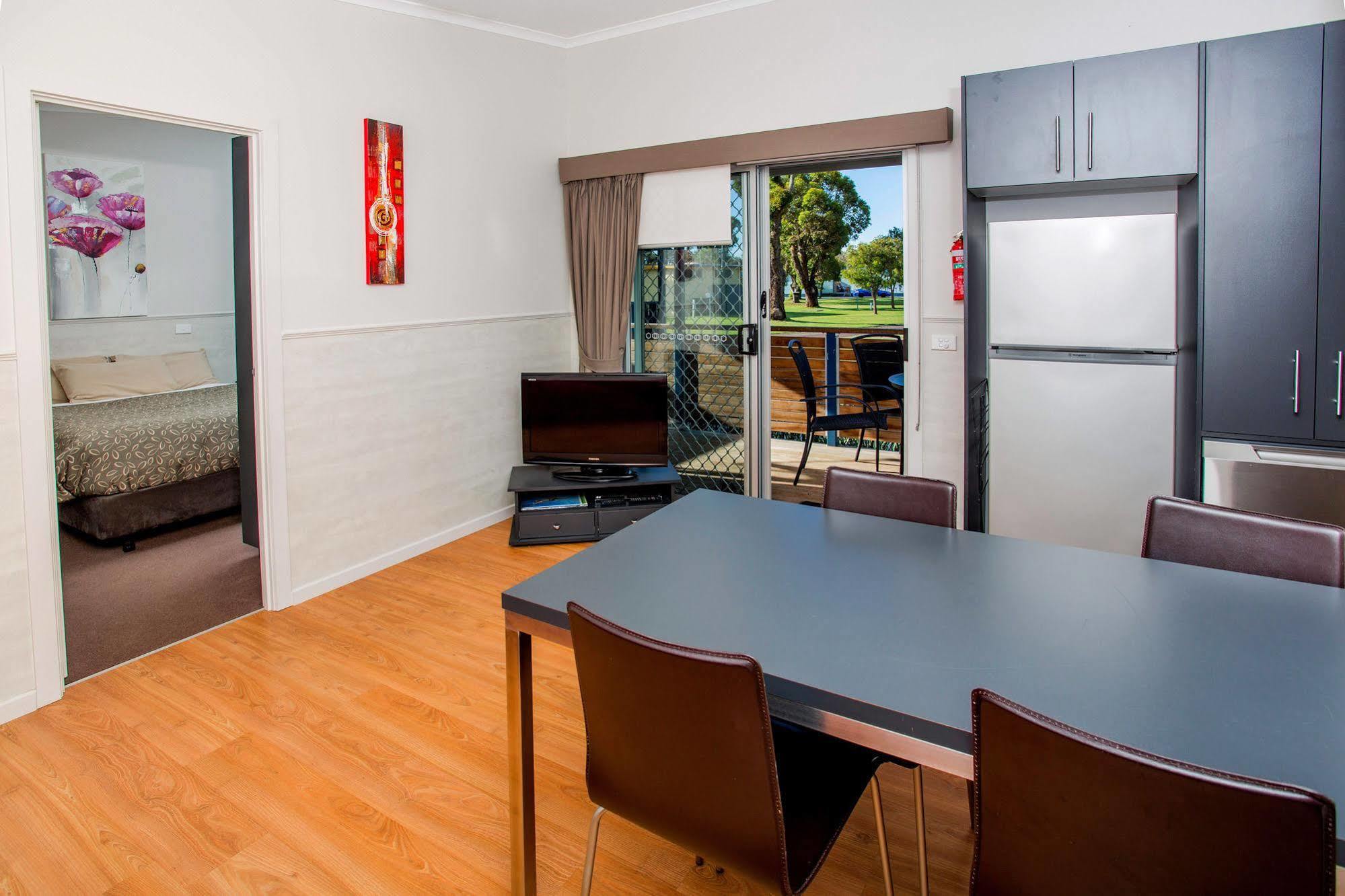 Big4 Port Fairy Holiday Park Bagian luar foto